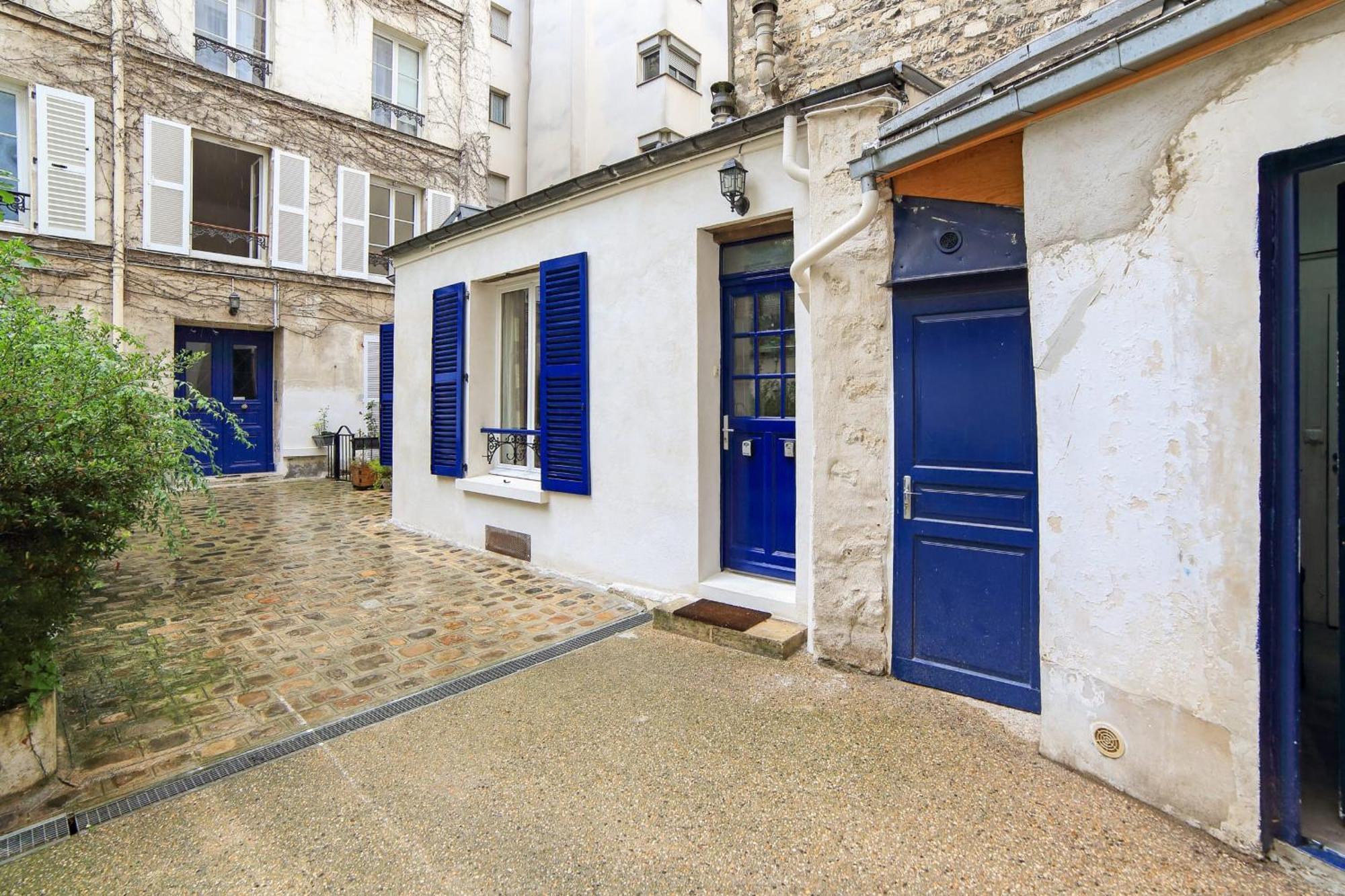 Studio Empresa - Welkeys Paris Exterior photo